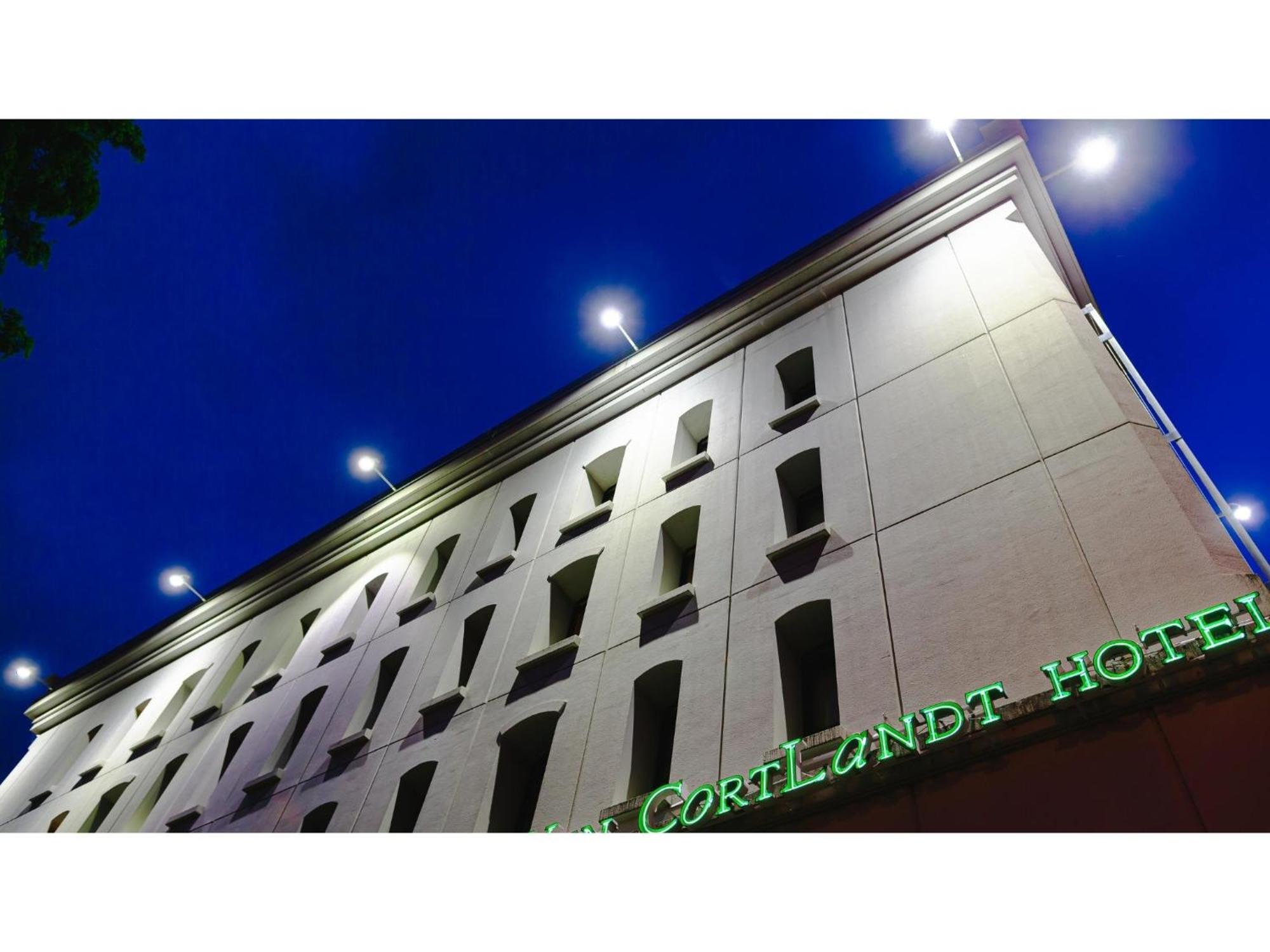 Van Cortlandt Hotel Aira Bagian luar foto