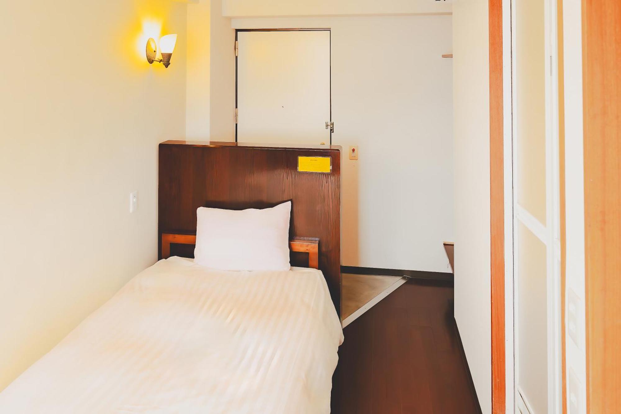 Van Cortlandt Hotel Aira Bagian luar foto